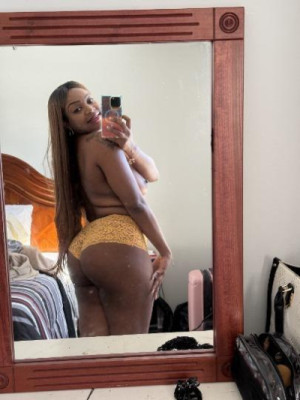 sexy listing photo