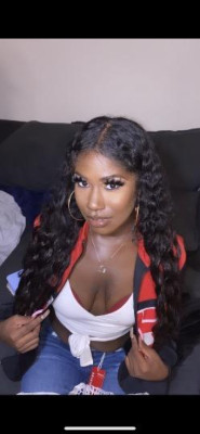 Pretty girl listing photo