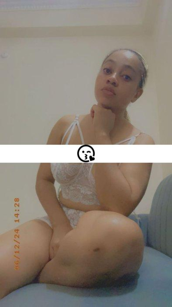 Natalie photo 1