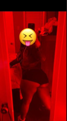 Freaky curvy chocolate 💦🍫 I want to satisfy you daddy❗😍 listing photo