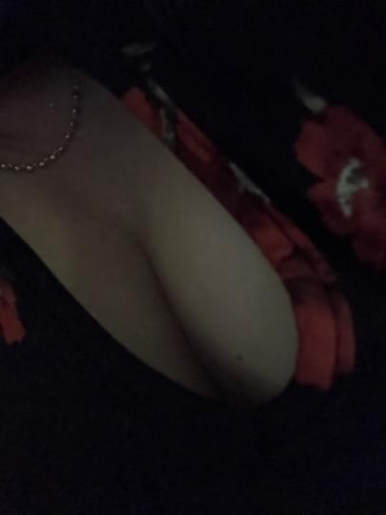 sexy blonde available! outcall tonight photo 1