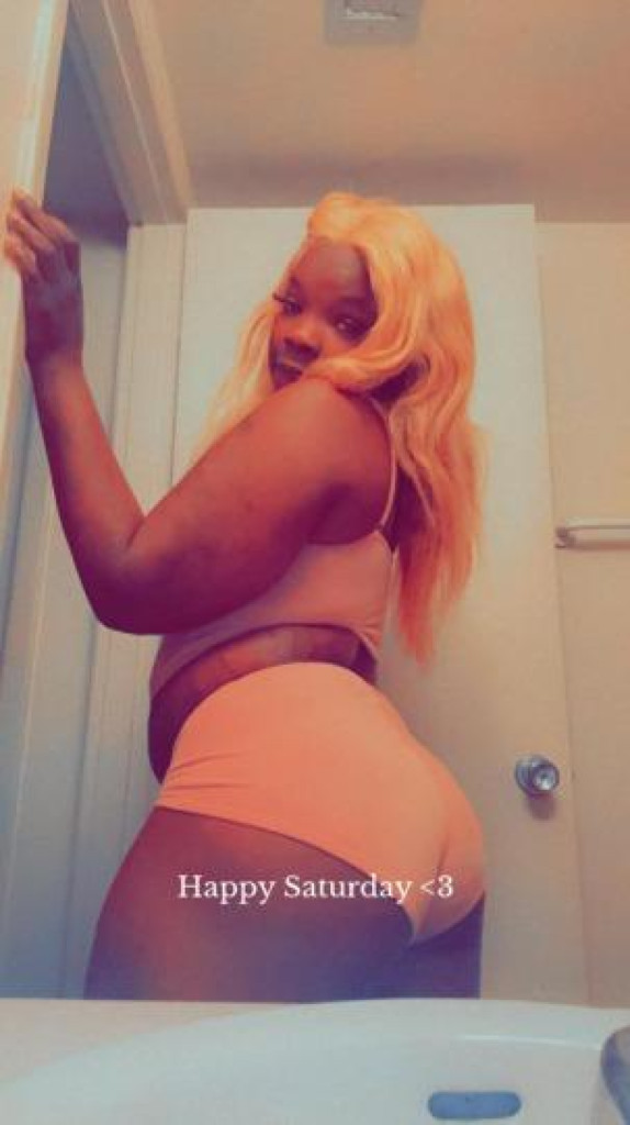 outcalls here for a discreet meet and a good time photo 1