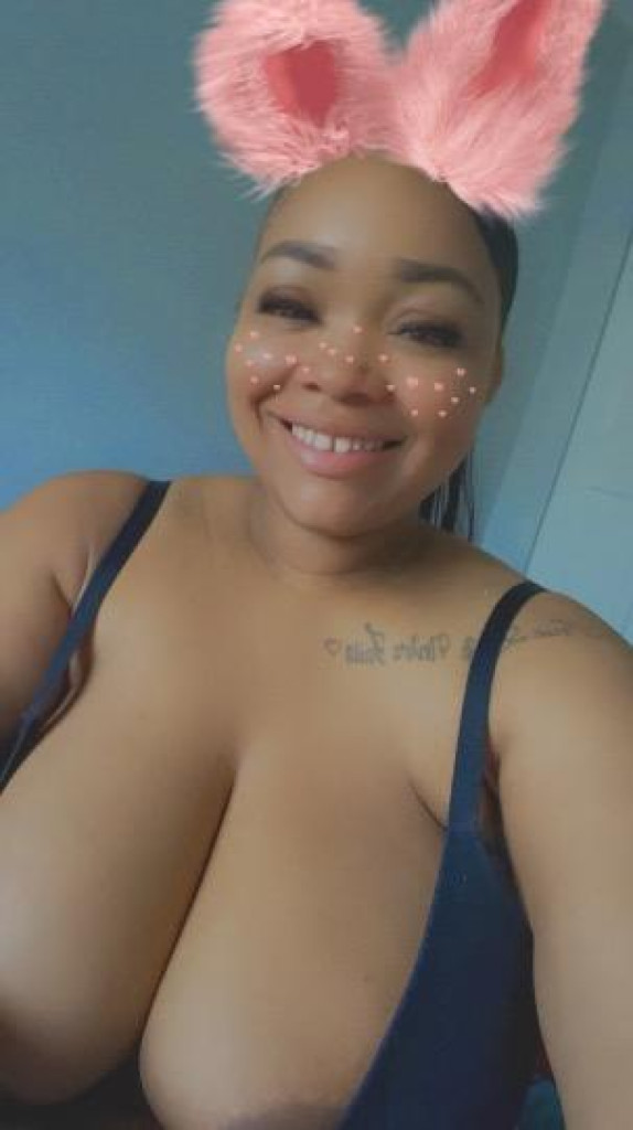 Ashley photo 1