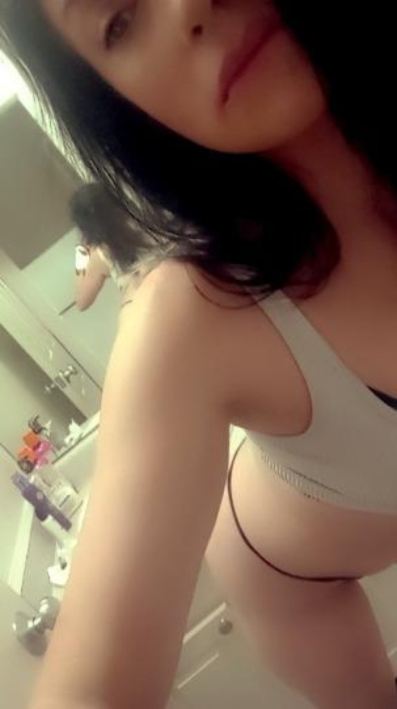 Alexis photo 1