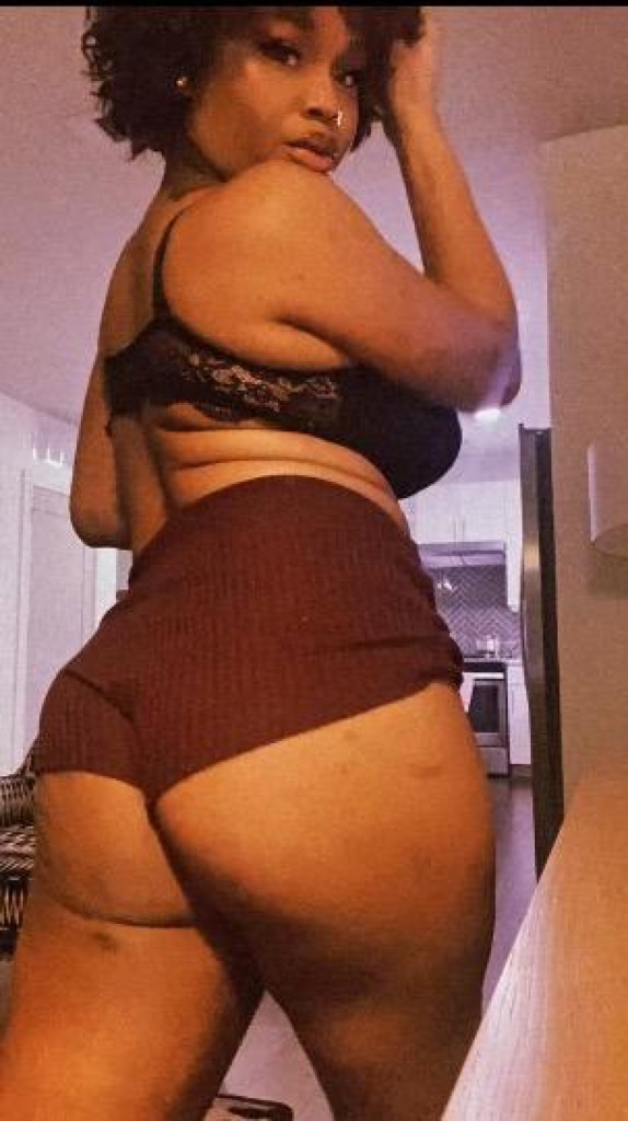 Nia photo 1