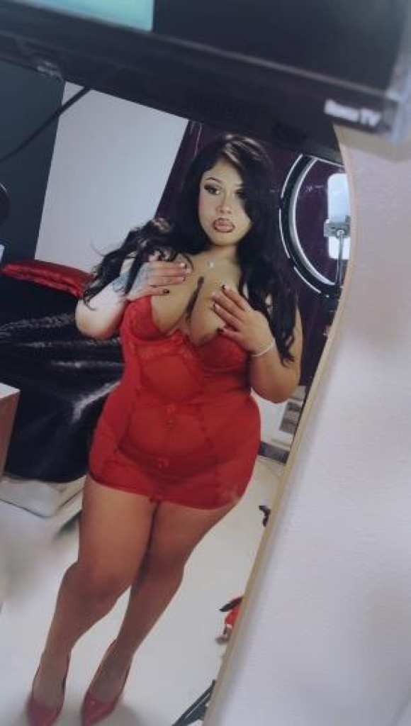 Alexis photo 1