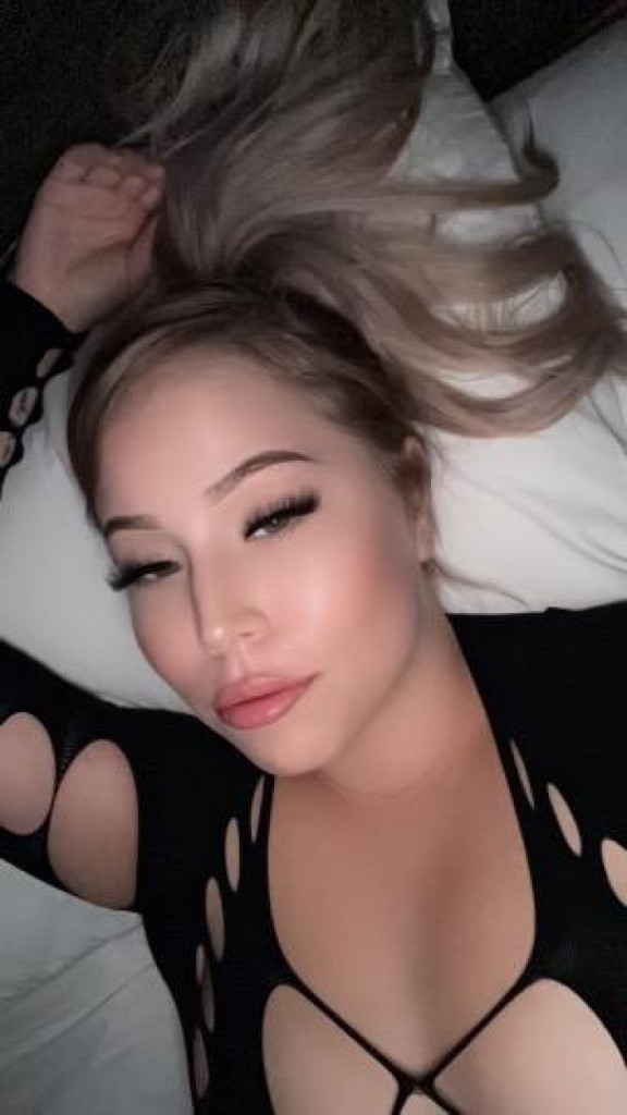 Sensual White Asian Mix photo 1