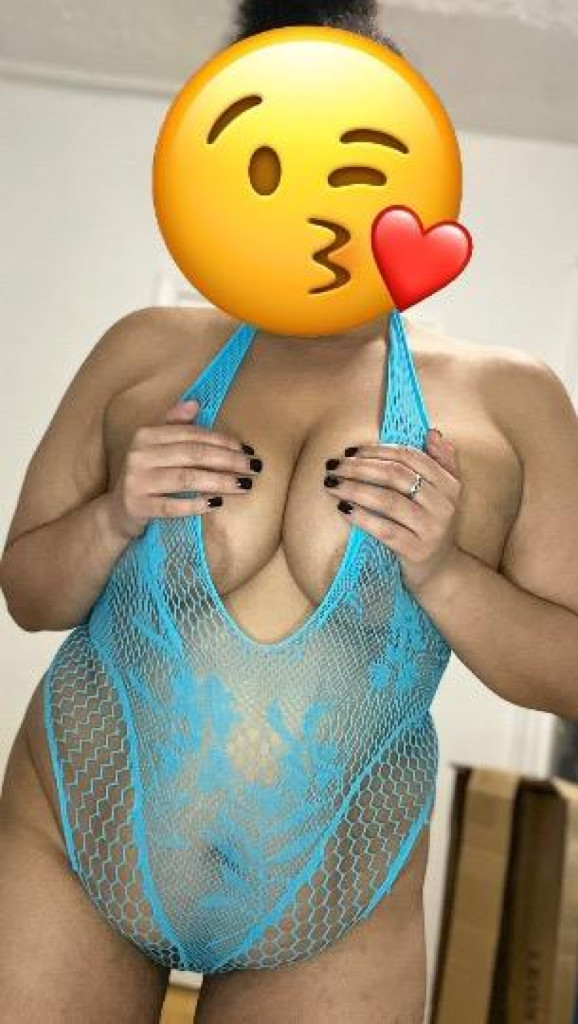 Stephanie photo 1