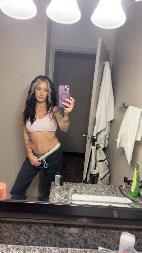 Nikki photo 1