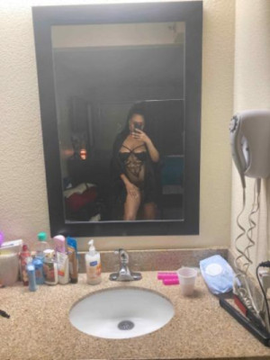 TheBestCherrie listing photo