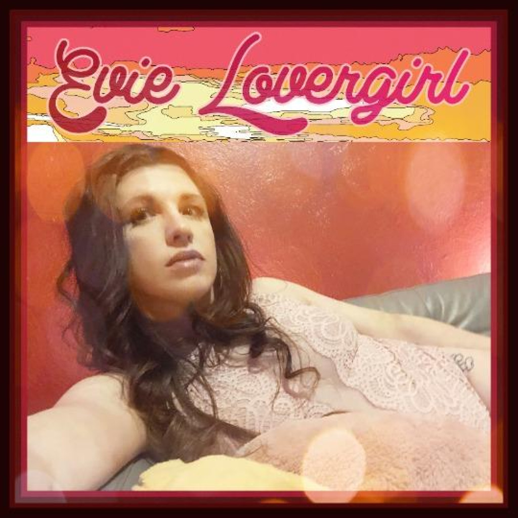 Evie photo 1