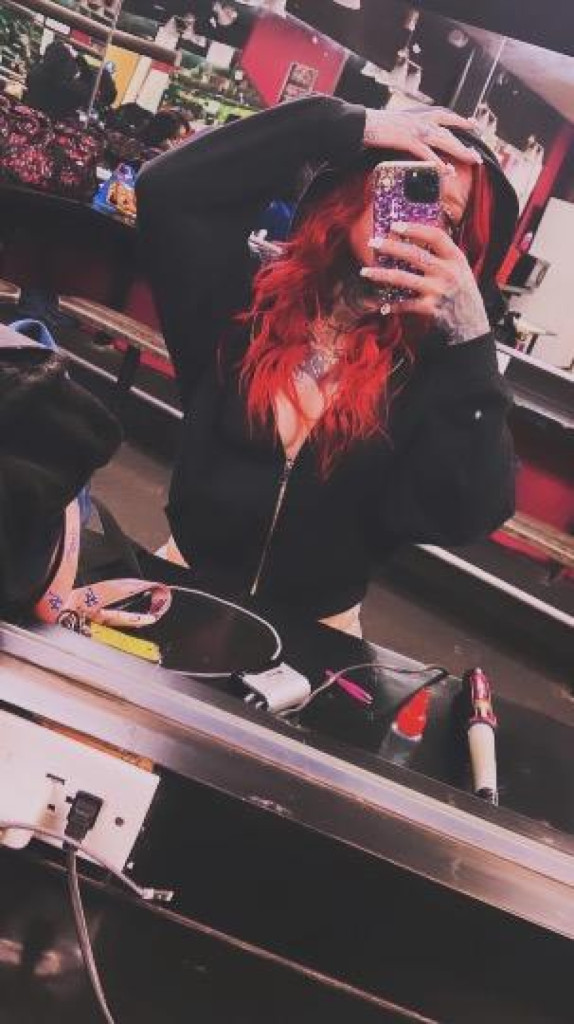 S photo 1