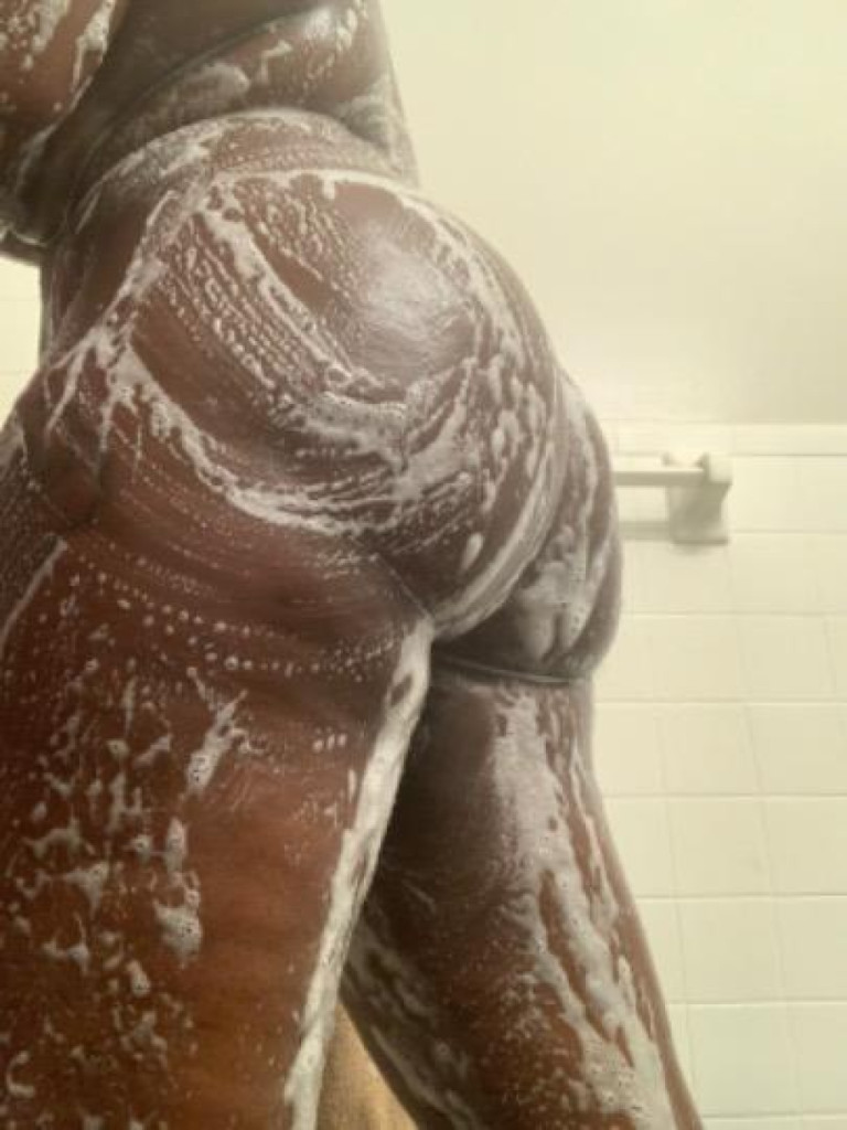 Bigbooty photo 1