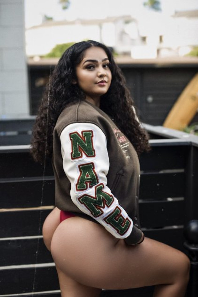 Stunna Tiana photo 1