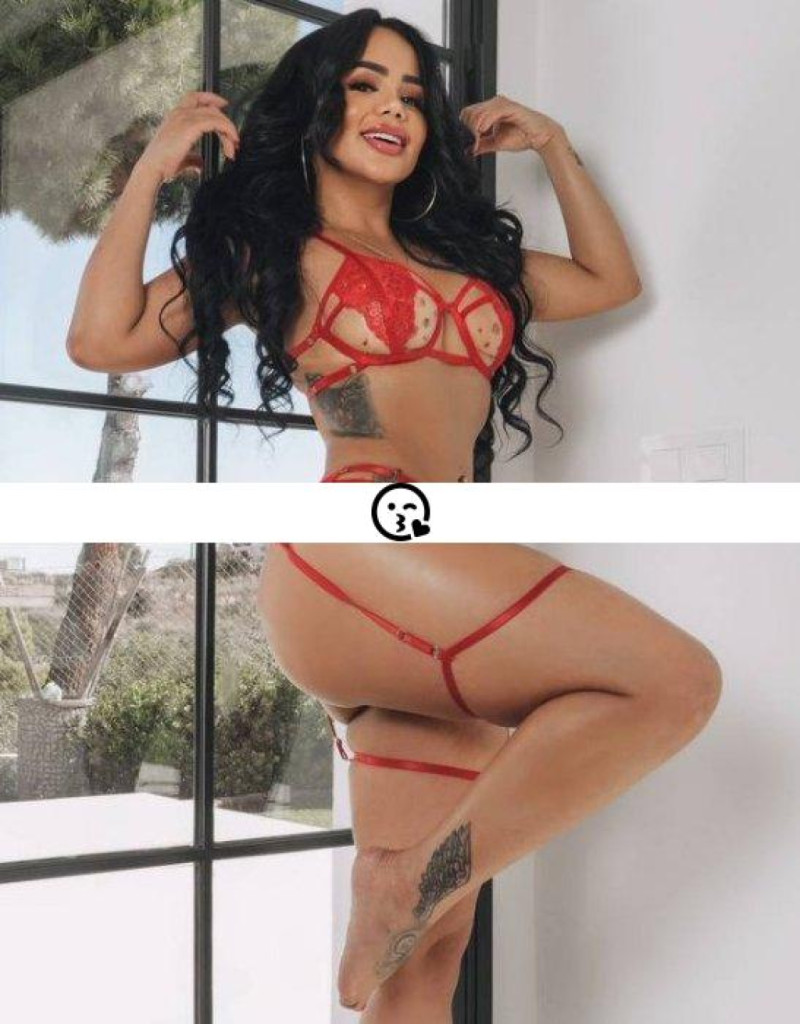 Mia photo 1