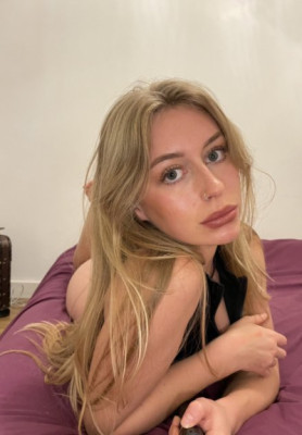 Hookup with Alexis