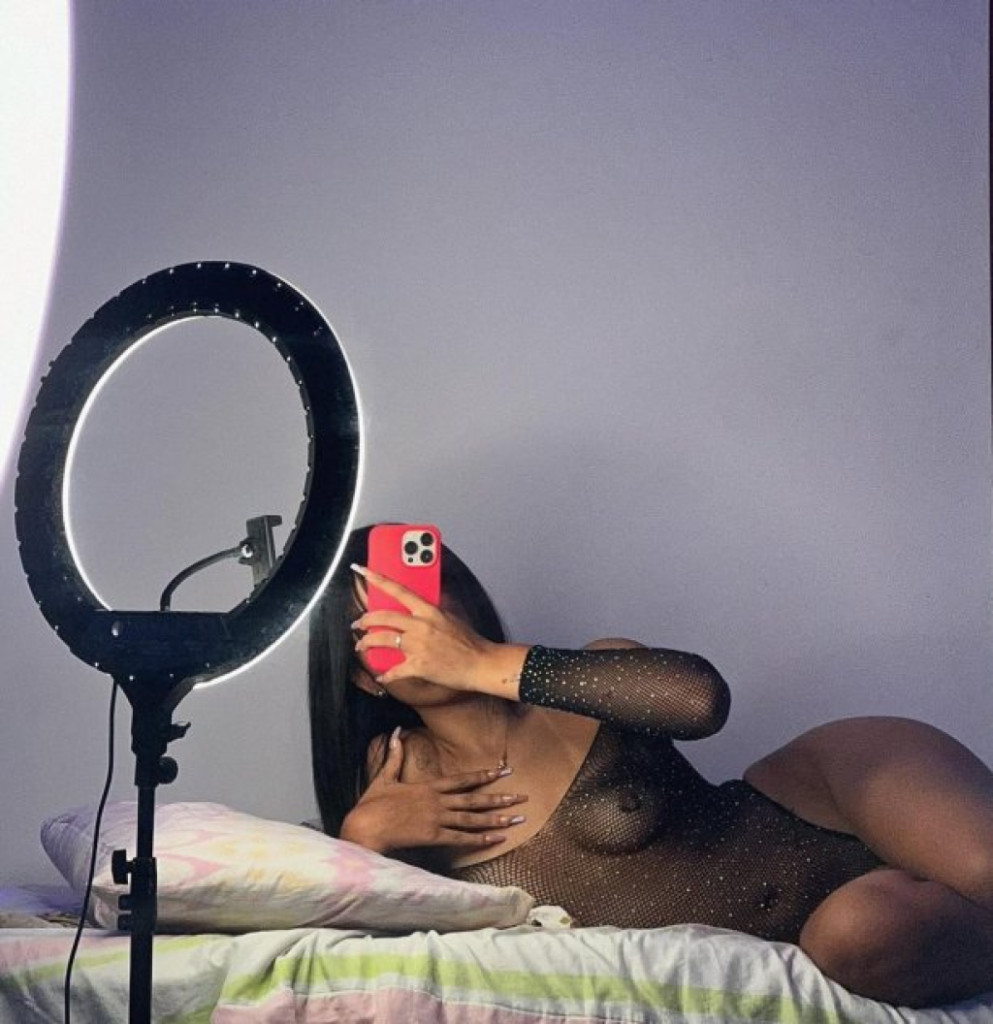 Ana photo 1