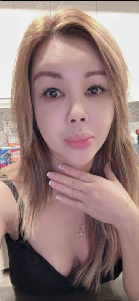 Tina photo 1