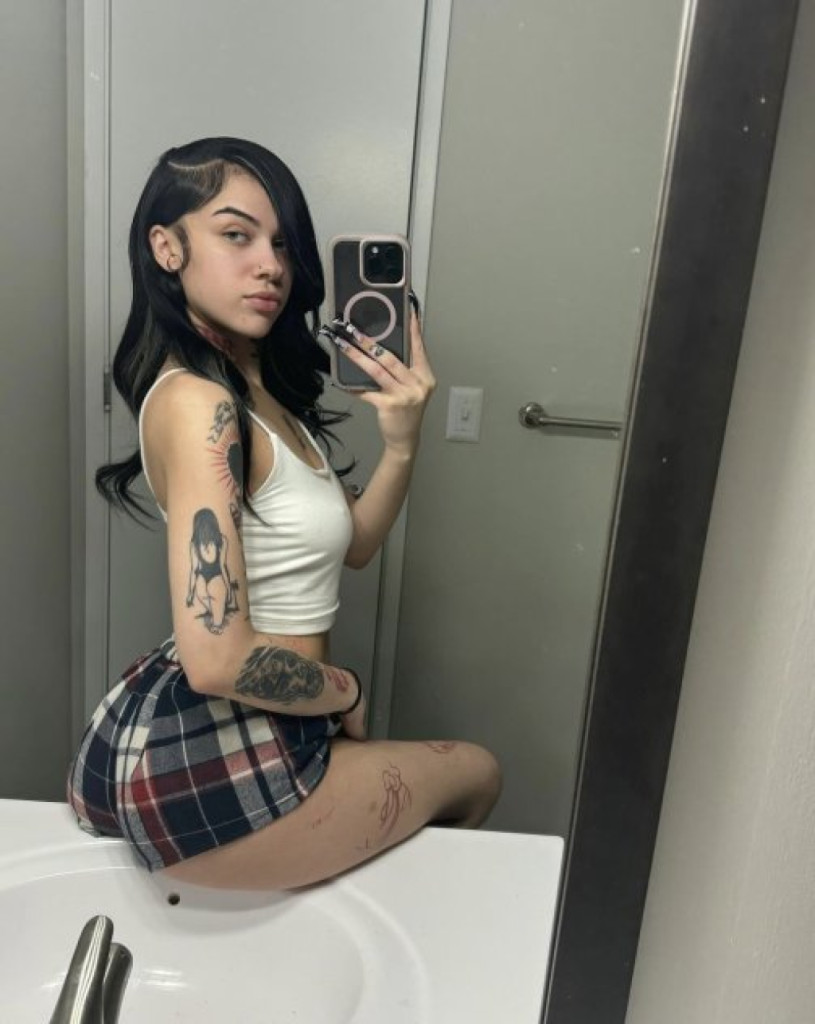 Amanda photo 1