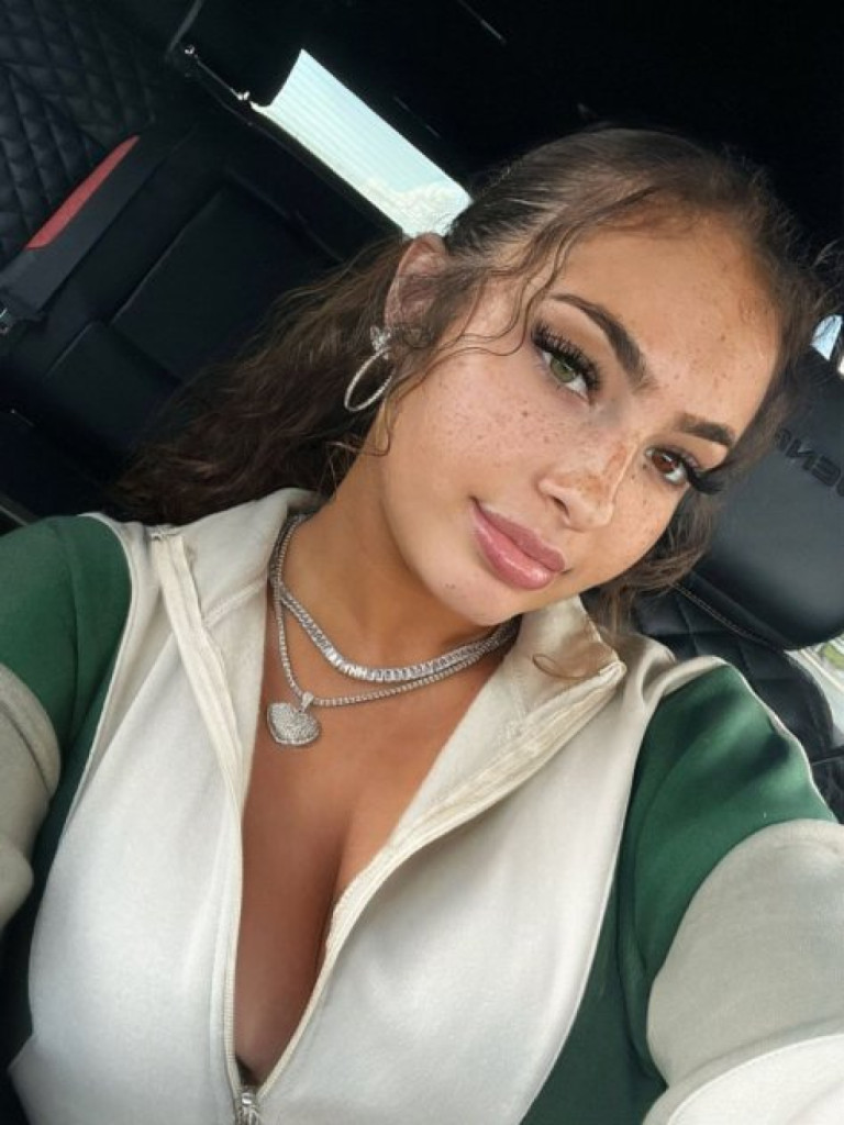 Rose ❤️💦🔥 photo 1