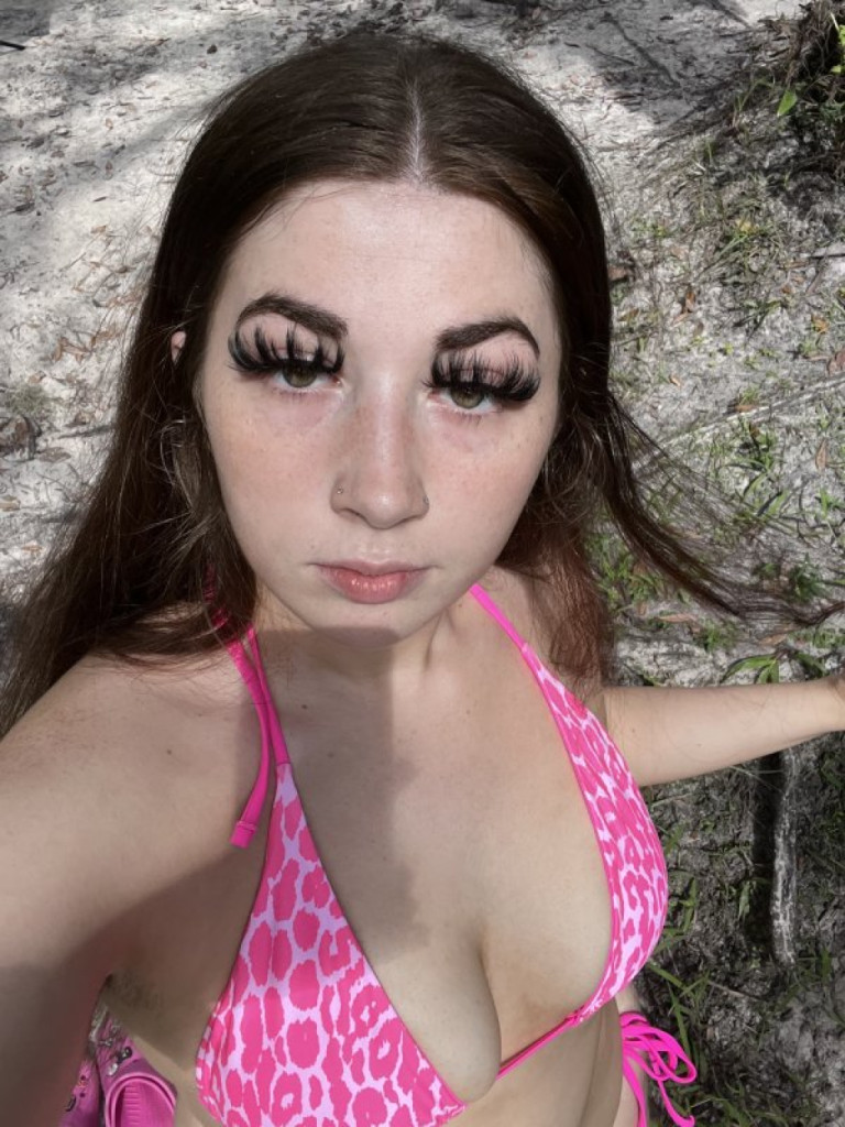 Rachel photo 1
