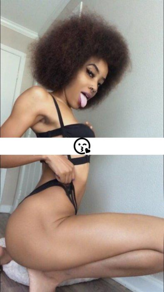 Larissa photo 1