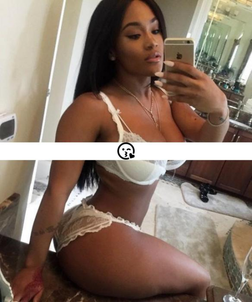 Sexy Kelly photo 1