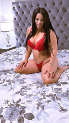 Hola sexy latina