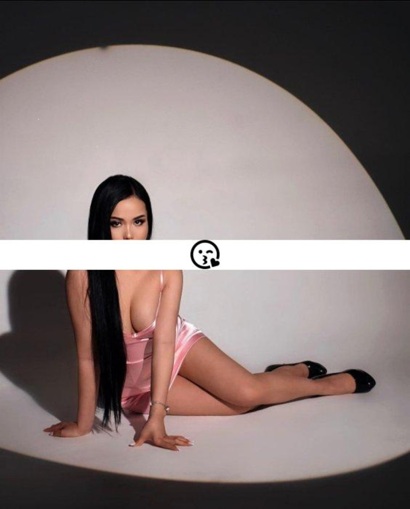 Karina photo 1