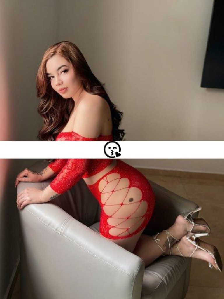 Mía Gomez photo 1