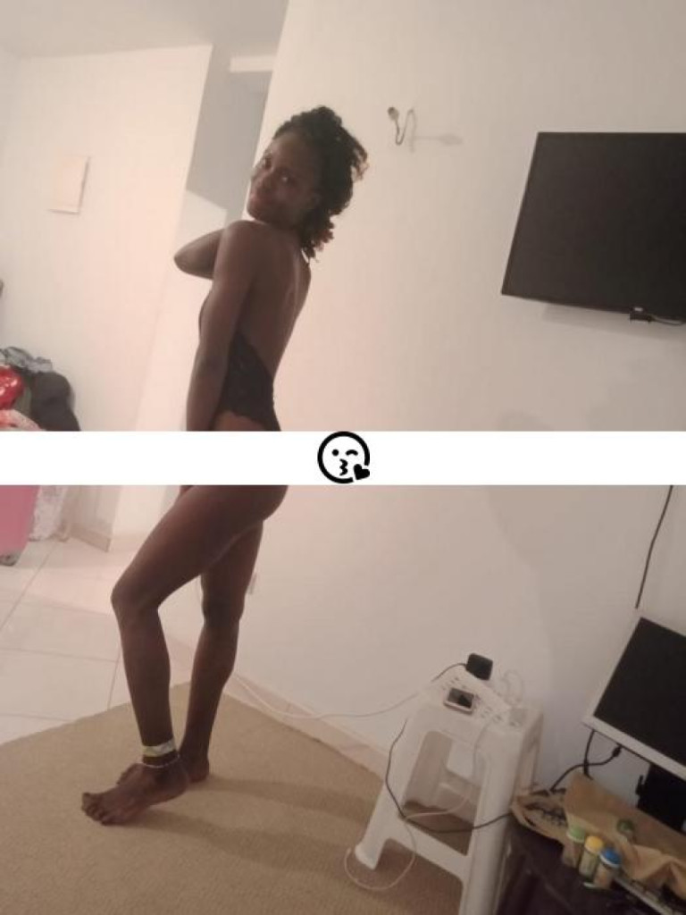 Chloe photo 1