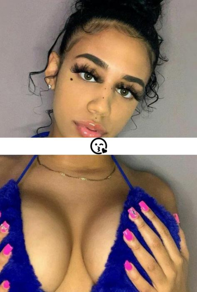 Sexy Camila photo 1