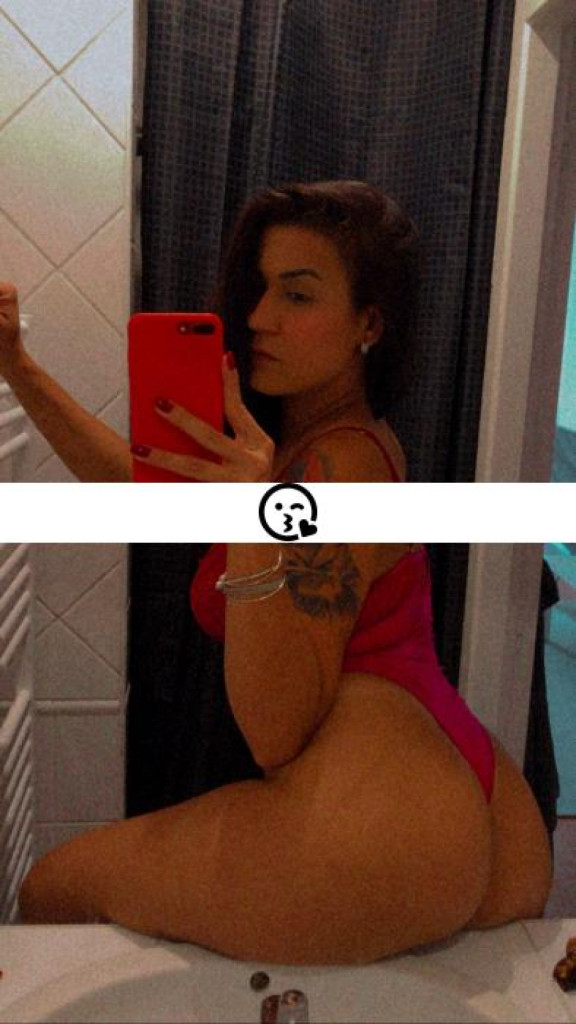 Latina Brésilienne photo 1