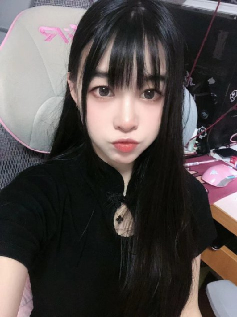 No condom fuck Outcall Asian photo 1