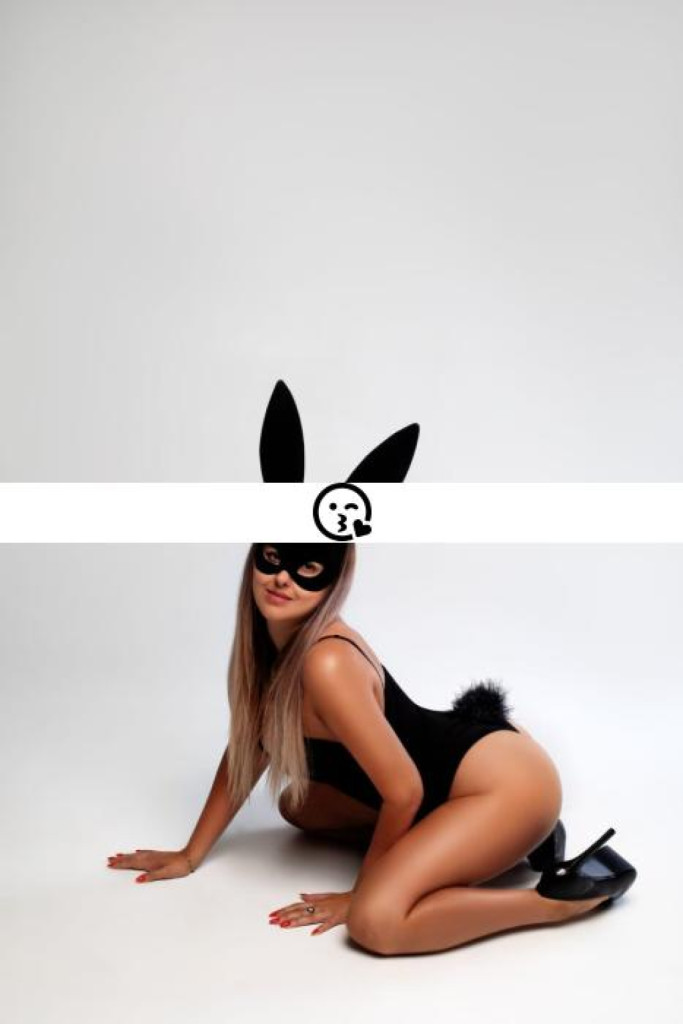 Elena photo 1