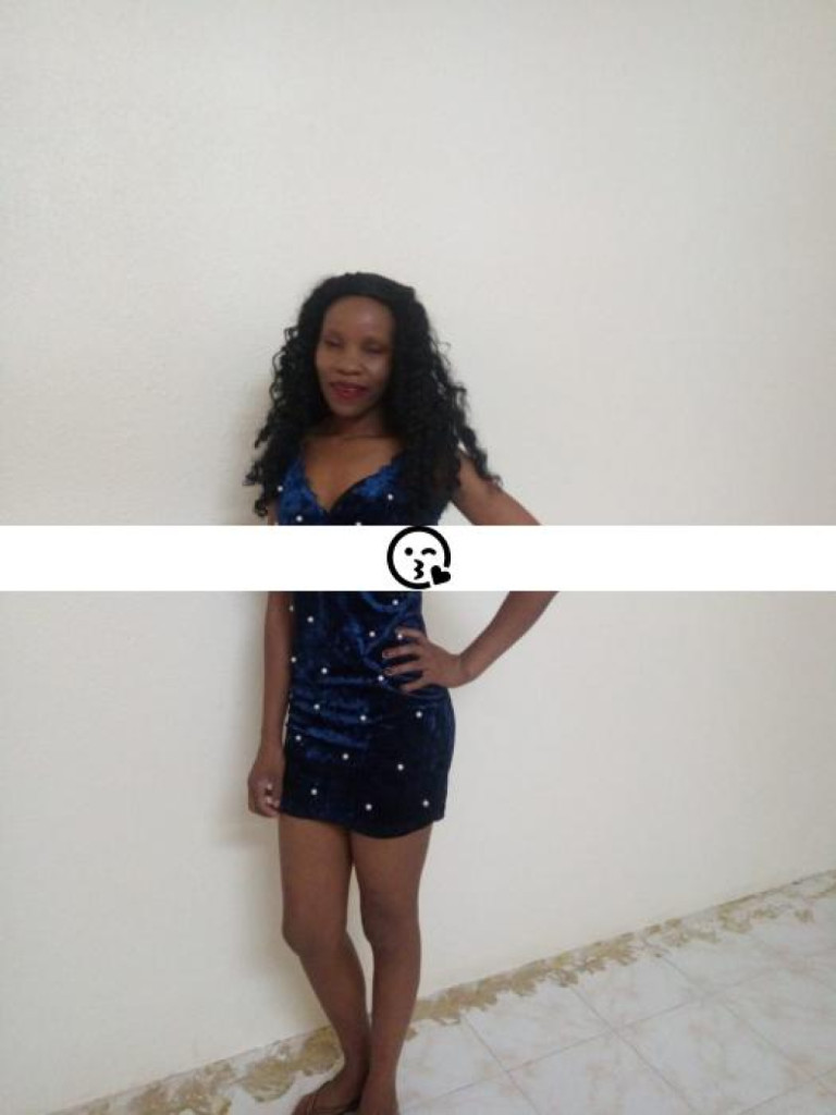 Vicky photo 1