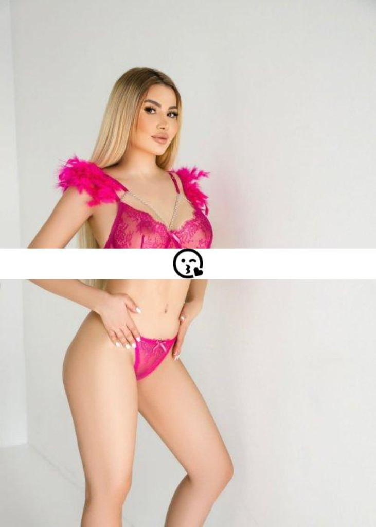 Alina photo 1