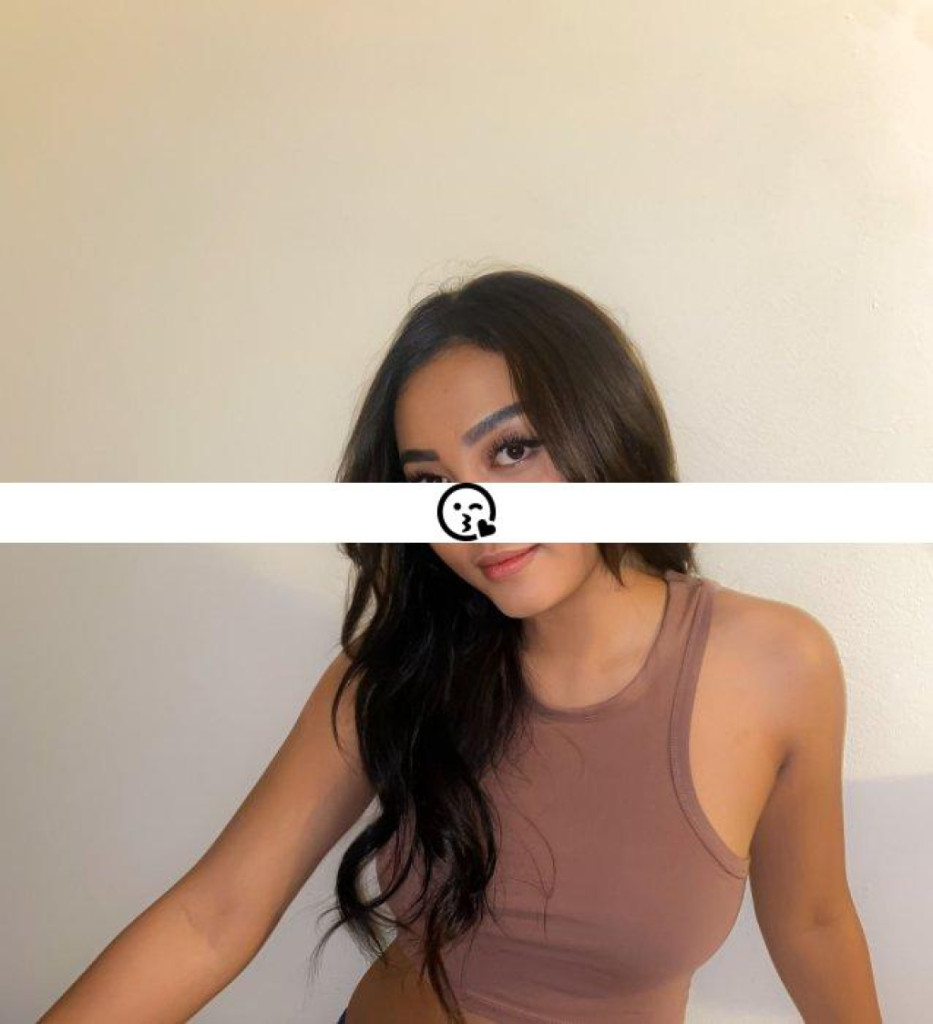 Sarah photo 1