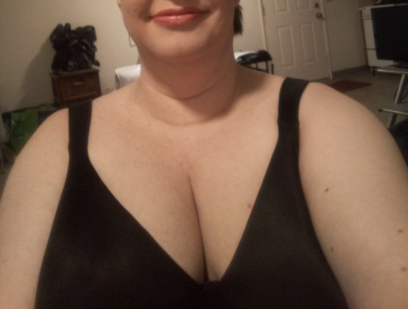 LusciousMassage photo 1