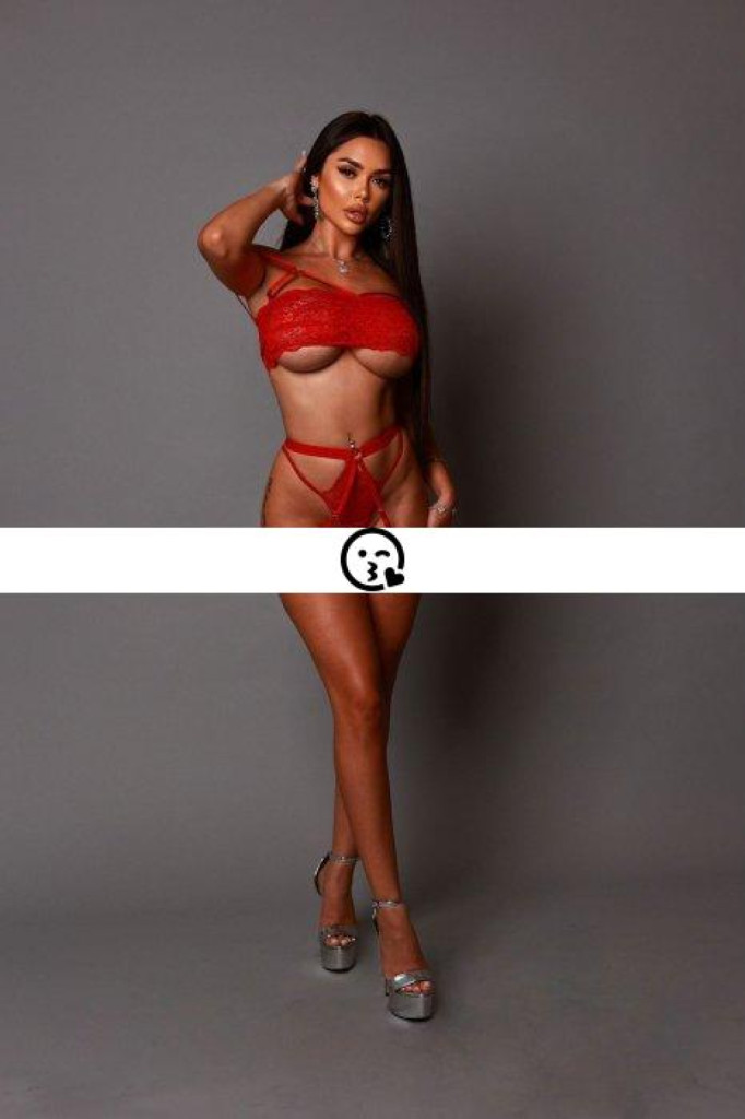 Amalia photo 1