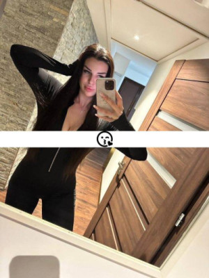 Julia listing photo