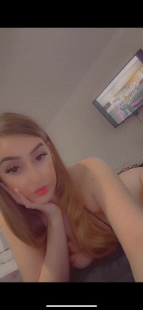 PrettyRissy photo 1