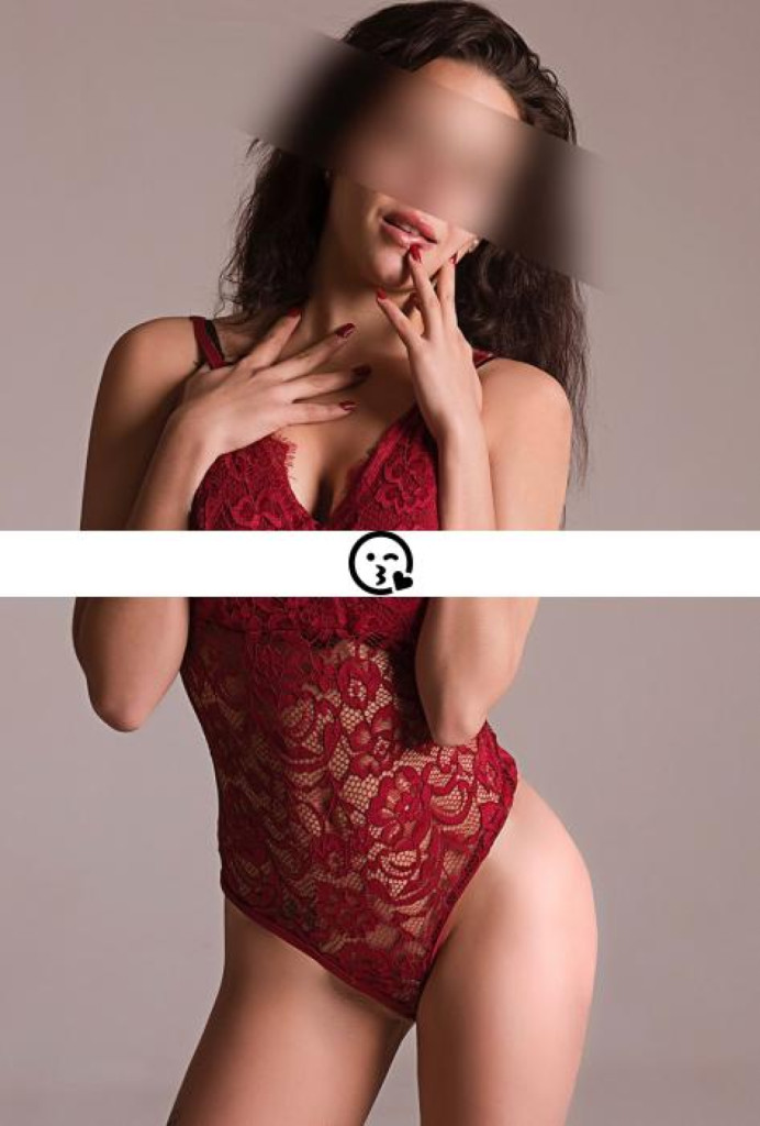 Claudia photo 1