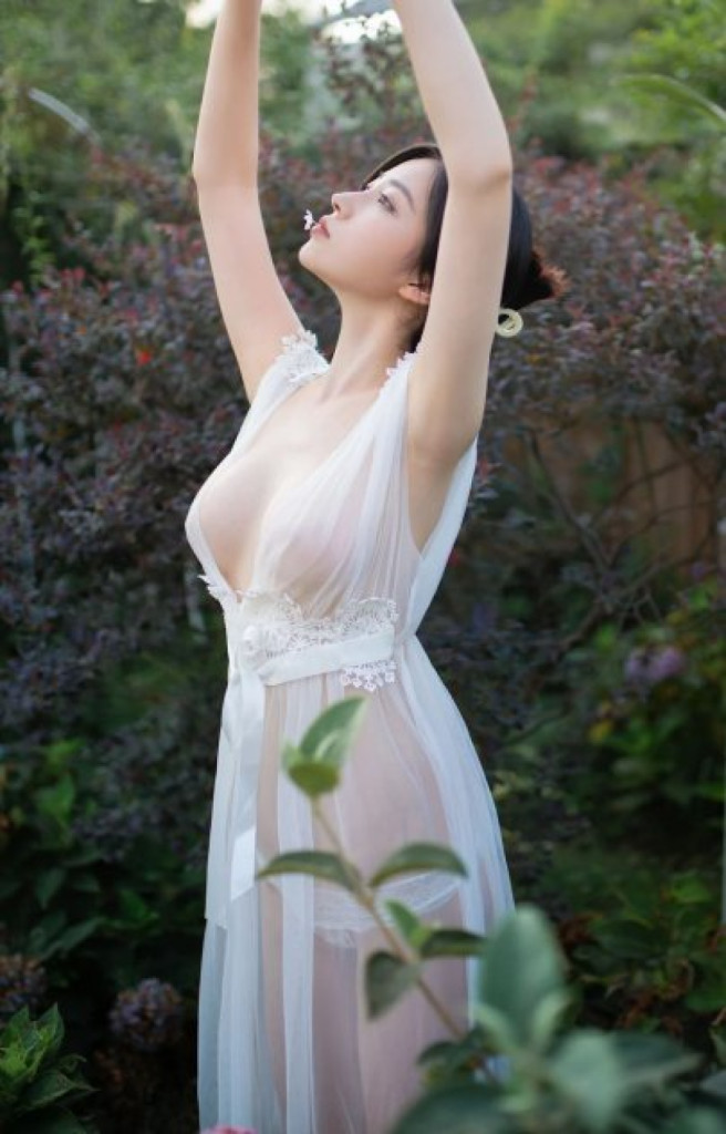 Tina photo 1
