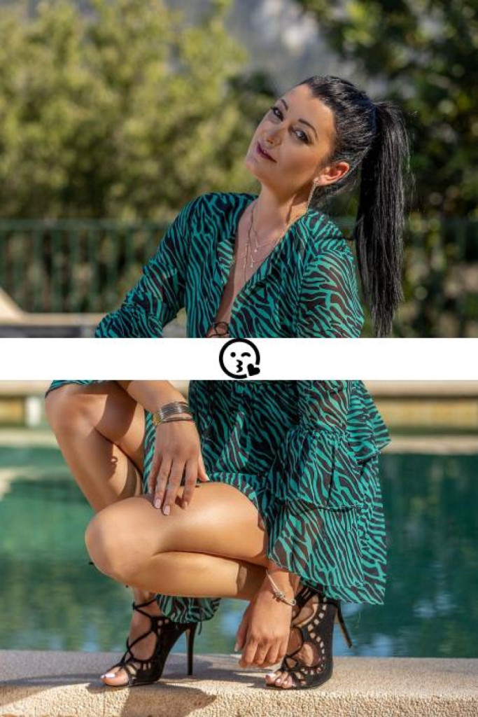 Adriana photo 1