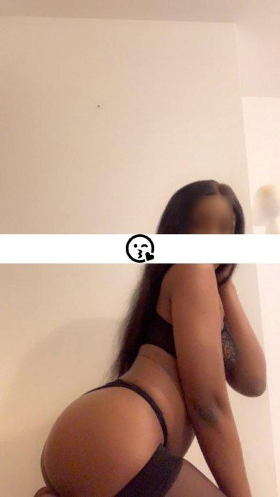 Naomi photo 1