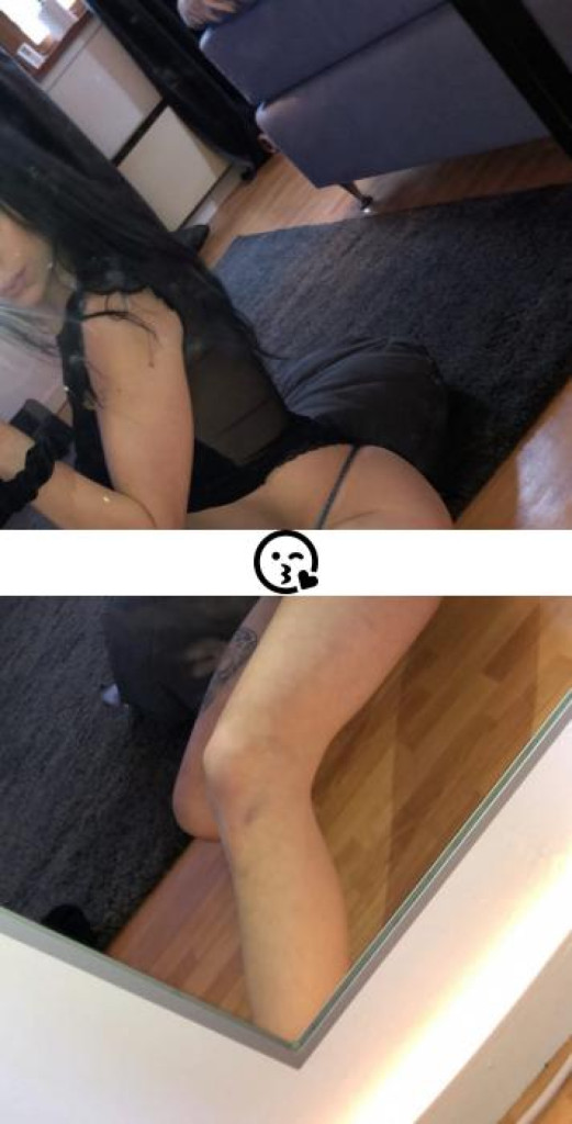 Ashley Zara photo 1