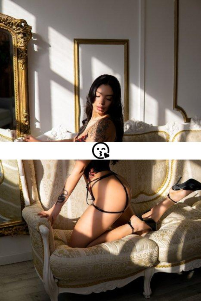 Melanie photo 1