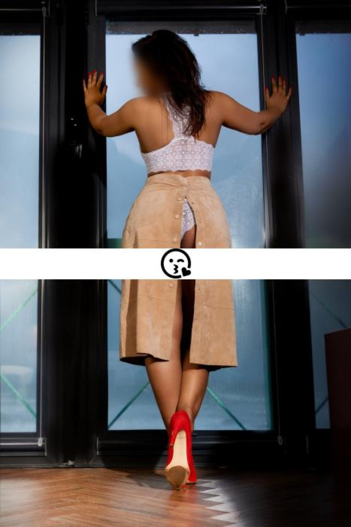 Maia high class companion photo 1