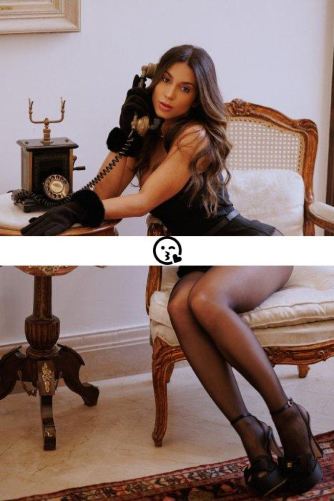 Adriana photo 1